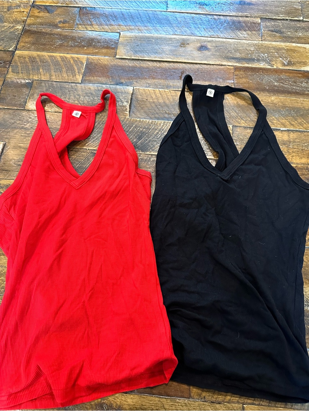 Amazon Ribbed V-Neck Racerback Tank Tops - Red & Black
